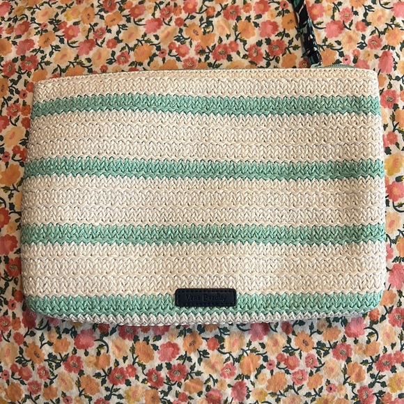 Vera Bradley Woven Straw Sea Turtle Wristlet - Picture 2 of 3